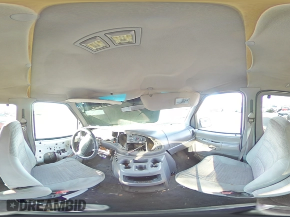 2000 Ford Econoline Passenger XL with VIN 1FBSS31L5YHA09064, listed as a Copart auction lot 84828844 with 257,973 mi miles and Salvage Title. Bid and sale history available at DreamBid. Image 13.