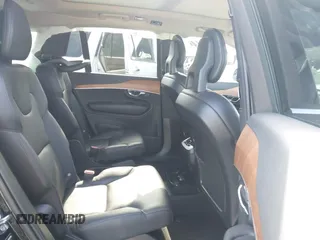 2022 Volvo XC90 Momentum с VIN YV4A221K7N1781589, выставлен на аукционе IAAI как лот 42112991 с пробегом 47 342 миль миль и . История ставок и продаж доступна на DreamBid. Изображение 8.