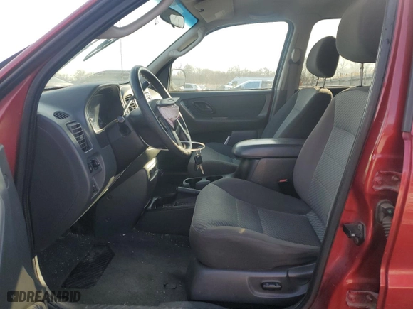 2003 Ford Escape XLT Popular 2 with VIN 1FMYU93153KC96573, listed as a Copart auction lot 48689625 with 169,603 mi miles and Salvage Title. Bid and sale history available at carsss.com. Image 7.