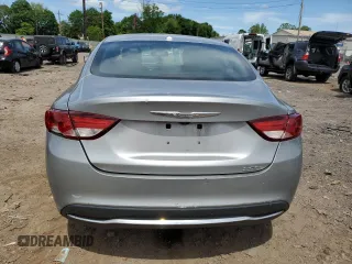 2015 Chrysler 200 Limited z VIN 1C3CCCAB9FN663895, wystawiony jako Copart lot #57824545 z przebiegiem 155 010 mil mil oraz Szkoda całkowita • Salvage title. Historia ofert i sprzedaży dostępna na DreamBid. Obrazek 6.