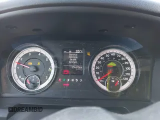 2023 Ram 1500 Tradesman z VIN 1C6RR6FG3PS535737, wystawiony jako IAAI lot #41304327 z przebiegiem 25 425 mil mil oraz . Historia ofert i sprzedaży dostępna na DreamBid. Obrazek 7.