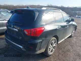 2019 Nissan Pathfinder S z VIN 5N1DR2MMXKC625986, wystawiony jako IAAI lot #41265272 z przebiegiem 124 351 mil mil oraz . Historia ofert i sprzedaży dostępna na DreamBid. Obrazek 4.