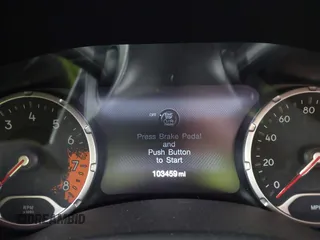 2017 Jeep Renegade Latitude z VIN ZACCJBBB9HPF61937, wystawiony jako IAAI lot #42168485 z przebiegiem 103 459 mil mil oraz . Historia ofert i sprzedaży dostępna na DreamBid. Obrazek 15.