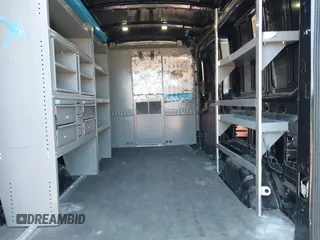 2015 Ford Transit Cargo z VIN 1FTYR2CM4FKA84548, wystawiony jako IAAI lot #42561069 z przebiegiem 174 469 mil mil oraz . Historia ofert i sprzedaży dostępna na DreamBid. Obrazek 8.