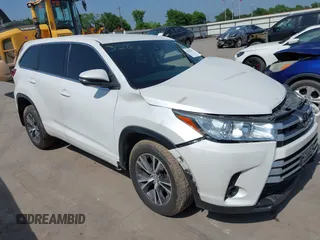 2017 Toyota Highlander LE z VIN 5TDZZRFH6HS227183, wystawiony jako IAAI lot #41916279 z przebiegiem 127 817 mil mil oraz . Historia ofert i sprzedaży dostępna na DreamBid. Obrazek 1.