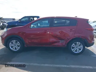 2017 Kia Sportage LX z VIN KNDPMCAC6H7274822, wystawiony jako IAAI lot #42421737 z przebiegiem 164 268 mil mil oraz . Historia ofert i sprzedaży dostępna na DreamBid. Obrazek 6.