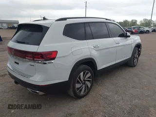 2024 Volkswagen Atlas SE with VIN 1V2HR2CA2RC604880, listed as a IAAI auction lot 42134511 with 11,993 mi miles and . Bid and sale history available at DreamBid. Image 4.