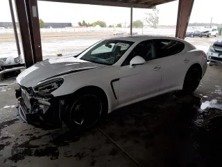 2015 Porsche Panamera 4S z VIN WP0AB2A79FL051333, wystawiony jako Copart lot #80136454 z przebiegiem 89 532 mil mil oraz Szkoda całkowita • Salvage title. Historia ofert i sprzedaży dostępna na DreamBid. Obrazek 1.