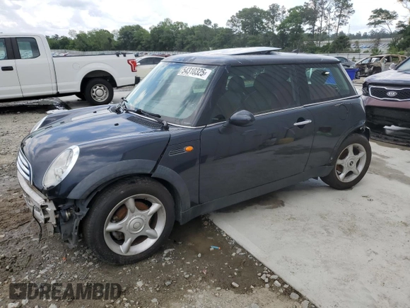 2005 MINI Hardtop with VIN WMWRC33595TJ72148, listed as a Copart auction lot 54310325 with 189,243 mi miles and Salvage title. Bid and sale history available at DreamBid. Image 1.
