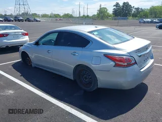 2014 Nissan Altima SV with VIN 1N4AL3AP0EC323033, listed as a IAAI auction lot 41665147 with 145,271 mi miles and . Bid and sale history available at carsss.com. Image 3.