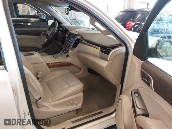 2015 GMC Yukon XL Denali with VIN 1GKS2JKJXFR528927, listed as a IAAI auction lot 41391259 with 159,467 mi miles. Bid and sale history available at carsss.com. Image 5.