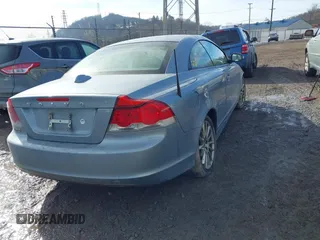 2009 Volvo C70 z VIN YV1MC67269J077153, wystawiony jako IAAI lot #41432312 z przebiegiem 67 700 mil mil oraz . Historia ofert i sprzedaży dostępna na DreamBid. Obrazek 4.
