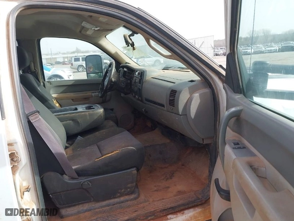 2013 Chevrolet Silverado 2500HD Work Truck with VIN 1GC1CVCG1DF237990, listed as a IAAI auction lot 41802390 with 252,453 mi miles. Bid and sale history available at carsss.com. Image 5.