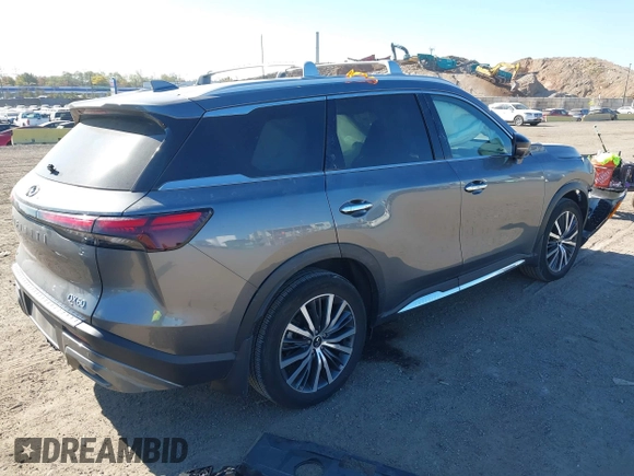 2023 Infiniti QX60 Sensory z VIN 5N1DL1GS7PC333208, wystawiony jako IAAI lot #40616891 z przebiegiem 11 930 mil mil oraz . Historia ofert i sprzedaży dostępna na DreamBid. Obrazek 4.