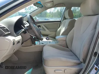 2011 Toyota Camry LE z VIN 4T1BF3EK6BU593874, wystawiony jako Copart lot #51959955 z przebiegiem 247 911 mil mil oraz Szkoda całkowita • Salvage title. Historia ofert i sprzedaży dostępna na DreamBid. Obrazek 7.