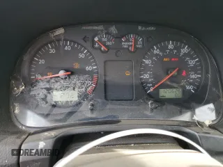 1999 Volkswagen Jetta z VIN 3VWSC29M3XM052616, wystawiony jako Copart lot #53718185 z przebiegiem 120 626 mil mil oraz Czysty tytuł • Clean title. Historia ofert i sprzedaży dostępna na DreamBid. Obrazek 9.