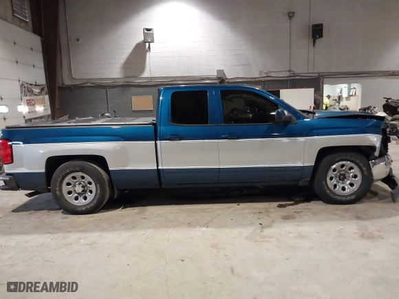 2018 Chevrolet Silverado 1500 LT with VIN 2GCVKREC9J1114124, listed as a IAAI auction lot 41201516 with 51,857 mi miles. Bid and sale history available at carsss.com. Image 13.
