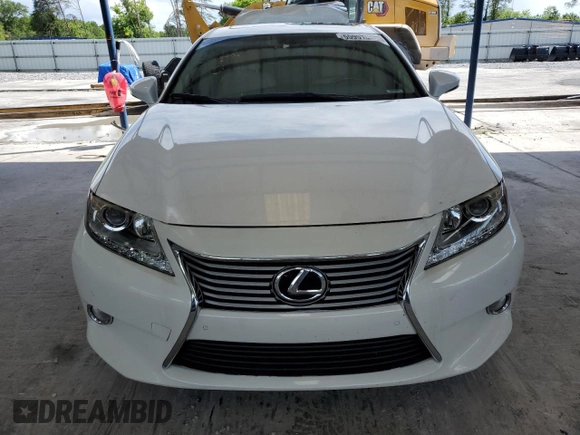 2014 Lexus ES 330 with VIN JTHBK1GG5E2143628, listed as a Copart auction lot 55951035 with 91,822 mi miles and Salvage title. Bid and sale history available at DreamBid. Image 5.