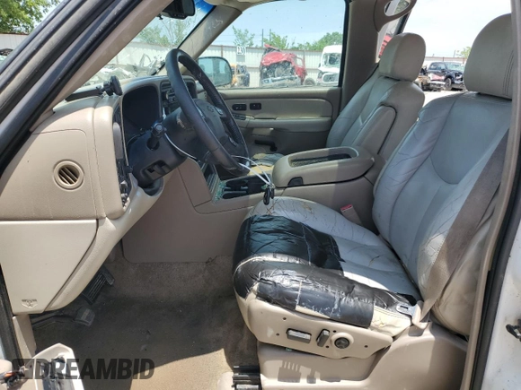 2003 Chevrolet Suburban LT with VIN 3GNFK16T83G297134, listed as a Copart auction lot 56761734 with 303,349 mi miles and Salvage Title. Bid and sale history available at carsss.com. Image 7.