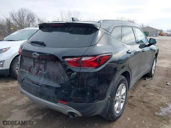 2019 Chevrolet Blazer with VIN 3GNKBGRS8KS642727, listed as a IAAI auction lot 41708709 with 86,184 mi miles. Bid and sale history available at carsss.com. Image 4.
