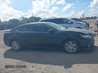 2014 Lexus ES 330 with VIN JTHBK1GG2E2147720, listed as a IAAI auction lot 41543952 with 110,580 mi miles and . Bid and sale history available at carsss.com. Image 13.