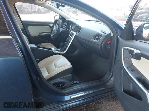 2012 Volvo S60 T5 с VIN YV1622FS6C2076723, выставлен на аукционе IAAI как лот 42125298 с пробегом 165 184 миль миль и . История ставок и продаж доступна на DreamBid. Изображение 5.