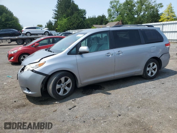 2011 Toyota Sienna LE AAS with VIN 5TDKK3DC0BS172912, listed as a Copart auction lot 59178015 with 137,140 mi miles and Salvage title. Bid and sale history available at DreamBid. Image 1.