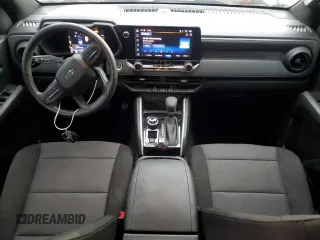 2023 Chevrolet Colorado 4WD Trail Boss with VIN 1GCPTEEK2P1131528, listed as a Copart auction lot 61356945 with 17,452 mi miles and Salvage title. Bid and sale history available at DreamBid. Image 8.
