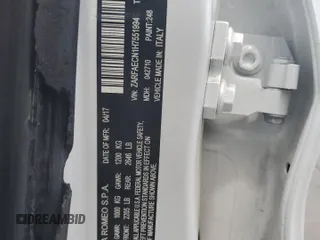 2017 Alfa Romeo Giulia Ti z VIN ZARFAECN1H7551994, wystawiony jako Copart lot #69344404 z przebiegiem 59 276 mil mil oraz Tytuł czysty. Historia ofert i sprzedaży dostępna na DreamBid. Obrazek 12.