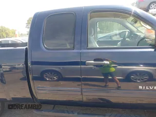 2011 Chevrolet Silverado 1500 LT with VIN 1GCRCSE08BZ413513, listed as a IAAI auction lot 42018003 with 83,436 mi miles and . Bid and sale history available at DreamBid. Image 13.