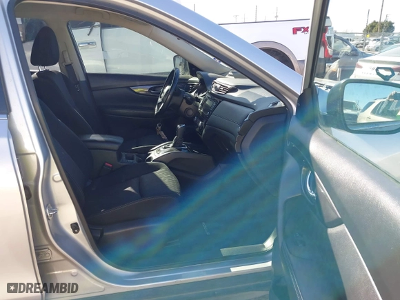 2020 Nissan Rogue SV with VIN JN8AT2MV2LW112222, listed as a IAAI auction lot 41852119 with 248,125 mi miles. Bid and sale history available at carsss.com. Image 5.