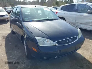 2005 Ford Focus S with VIN 3FAFP37N35R123622, listed as a IAAI auction lot 41778241 with 176,611 mi miles and . Bid and sale history available at carsss.com. Image 6.