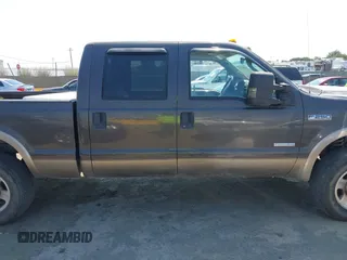 2005 Ford F-250 XL с VIN 1FTSW21P65EC44812, выставлен на аукционе IAAI как лот 42691573 с пробегом 76 672 миль миль и . История ставок и продаж доступна на DreamBid. Изображение 13.