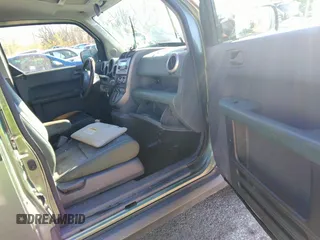 2005 Honda Element EX with VIN 5J6YH28635L029055, listed as a IAAI auction lot 35018952 with Not Provided miles and . Bid and sale history available at DreamBid. Image 5.