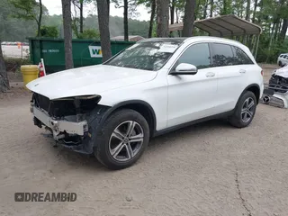 2019 Mercedes-Benz GLC 300 z VIN WDC0G4KB8KF669144, wystawiony jako IAAI lot #42216156 z przebiegiem 76 024 mil mil oraz . Historia ofert i sprzedaży dostępna na DreamBid. Obrazek 20.