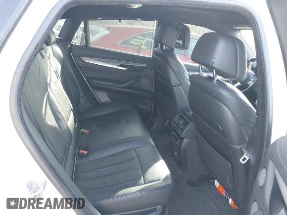 2015 BMW X6 xDrive35i with VIN 5UXKU2C50F0N77117, listed as a IAAI auction lot 41901159 with 104,820 mi miles. Bid and sale history available at carsss.com. Image 8.