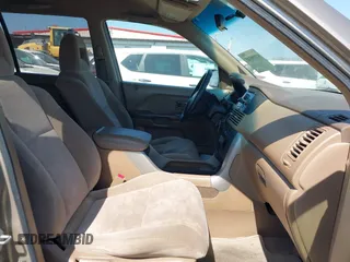 2004 Honda Pilot EX with VIN 2HKYF18464H599512, listed as a IAAI auction lot 42098213 with 224,054 mi miles and . Bid and sale history available at DreamBid. Image 5.