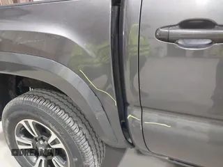 2017 Toyota Tacoma SR5 z VIN 5TFCZ5AN6HX111116, wystawiony jako IAAI lot #42054764 z przebiegiem 103 107 mil mil oraz . Historia ofert i sprzedaży dostępna na DreamBid. Obrazek 6.