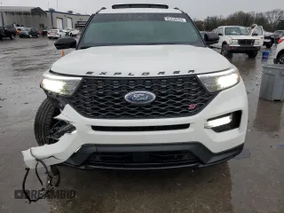 2024 Ford Explorer ST with VIN 1FM5K8GC2RGA44628, listed as a Copart auction lot 85439334 with 7,889 mi miles and Salvage Title. Bid and sale history available at carsss.com. Image 5.