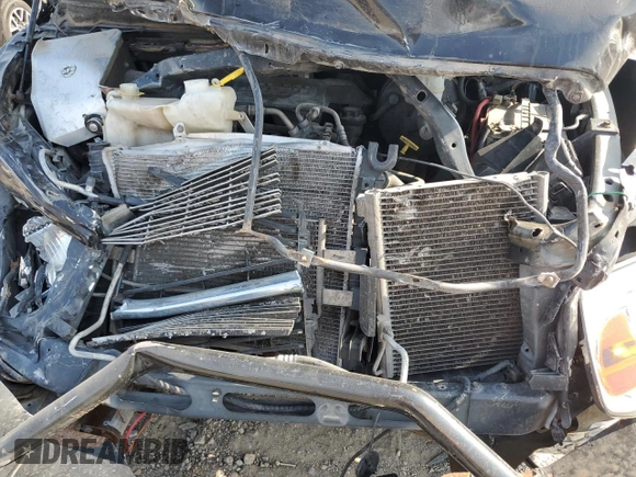2008 Dodge 2500 SXT z VIN 3D7KS29D88G250992, wystawiony jako Copart lot #51451485 z przebiegiem 261 452 mil mil oraz Szkoda całkowita • Salvage title. Historia ofert i sprzedaży dostępna na DreamBid. Obrazek 13.