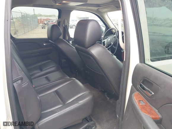 2012 Chevrolet Avalanche LTZ with VIN 3GNMCGE04CG103276, listed as a IAAI auction lot 41913522 with 139,633 mi miles. Bid and sale history available at carsss.com. Image 8.