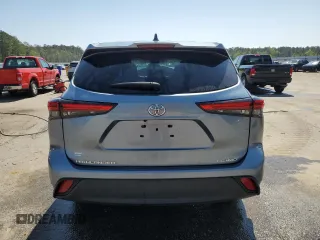 2022 Toyota Highlander LE z VIN 5TDBZRBH2NS207659, wystawiony jako Copart lot #52113385 z przebiegiem 31 700 mil mil oraz Szkoda całkowita • Salvage title. Historia ofert i sprzedaży dostępna na DreamBid. Obrazek 6.