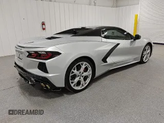 2020 Chevrolet Corvette 2LT with VIN 1G1Y73D46L5111312, listed as a Copart auction lot 83266794 with 30,378 mi miles and Clean Title. Bid and sale history available at carsss.com. Image 3.