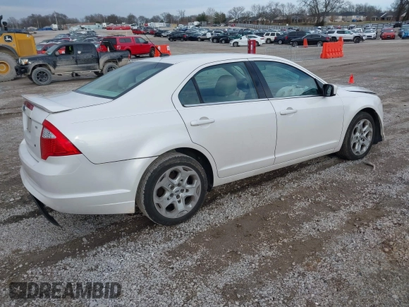 2011 Ford Fusion SE with VIN 3FAHP0HAXBR259910, listed as a IAAI auction lot 41587657 with 161,433 mi miles. Bid and sale history available at carsss.com. Image 4.