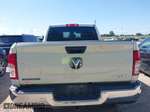 2024 Ram 2500 Big Horn with VIN 3C6UR5DJ2RG303949, listed as a IAAI auction lot 42575281 with 117,754 mi miles and . Bid and sale history available at DreamBid. Image 16.