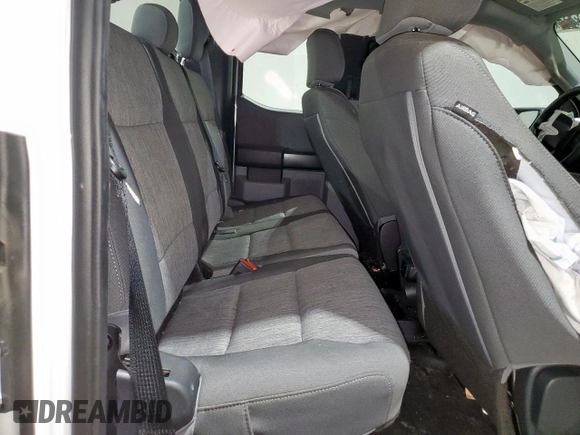 2023 Ford F-150 XL с VIN 1FTFX1E57PKE30607, выставлен на аукционе Copart как лот 63669345 с пробегом 91 148 миль миль и Чистый • Clean title. История ставок и продаж доступна на DreamBid. Изображение 10.