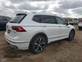 2024 Volkswagen Tiguan SEL R-Line z VIN 3VV4B7AX3RM141320, wystawiony jako Copart lot #55606335 z przebiegiem 9 347 mil mil oraz Szkoda całkowita • Salvage title. Historia ofert i sprzedaży dostępna na DreamBid. Obrazek 3.