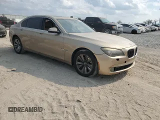 2011 BMW 7 Series 740Li z VIN WBAKB4C52BC574535, wystawiony jako Copart lot #45248435 z przebiegiem Nie podano mil oraz Szkoda całkowita • Salvage title. Historia ofert i sprzedaży dostępna na DreamBid. Obrazek 4.
