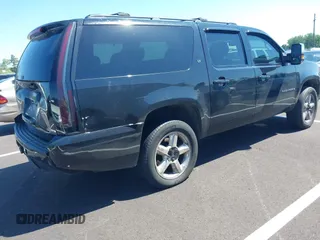2014 Chevrolet Suburban LT z VIN 1GNSCJE02ER116017, wystawiony jako IAAI lot #42308074 z przebiegiem 228 365 mil mil oraz . Historia ofert i sprzedaży dostępna na DreamBid. Obrazek 4.