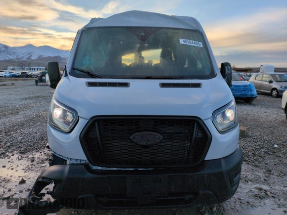 2023 Ford Transit with VIN 1FTBR2DG3PKA80135, listed as a Copart auction lot 46504465 with 21,334 mi miles and Salvage title. Bid and sale history available at DreamBid. Image 5.